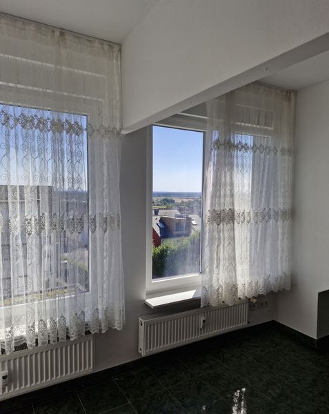 Dachgeschoss mit drei Zimmern und Ausblick in Alzenau